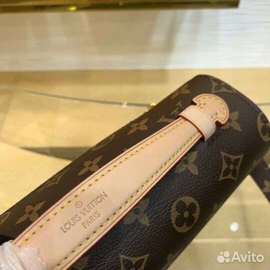 Сумка Louis Vuitton Pochette Натуральная кожа