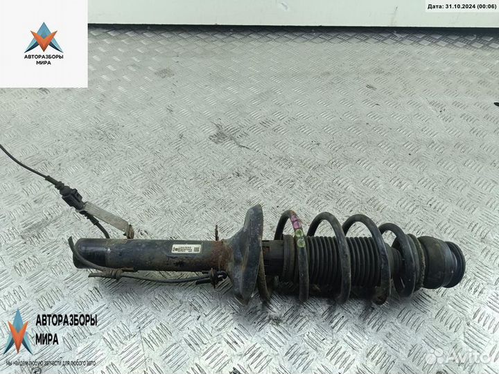 Стойка передняя Volkswagen Golf 4 2000 1J0413031S