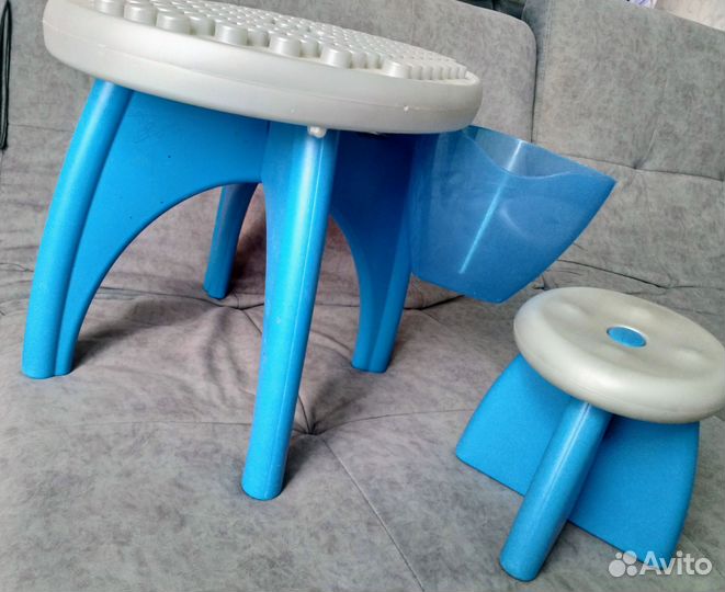 Детский столик и стульчик