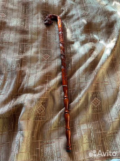 Трость для ходьбы деревянная