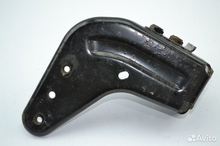 Кронштейн подножки, правый mercedes-benz Actros MP