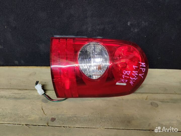 Фонарь задний правый Mazda MPV 2