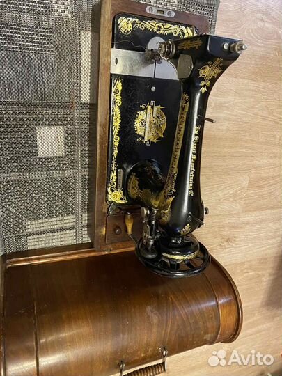 Швейная машинка singer