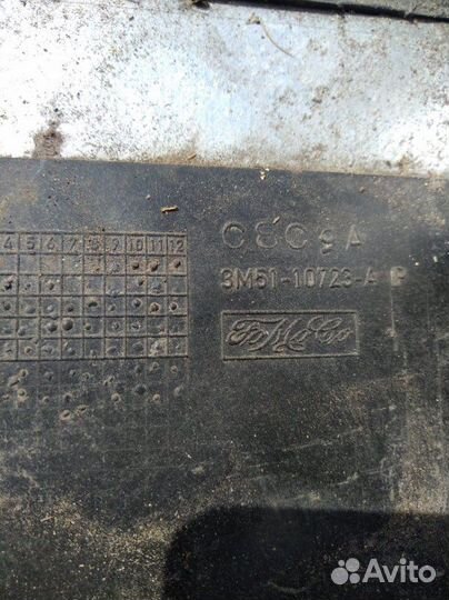 Площадка акб Ford Focus 2 shda 2010