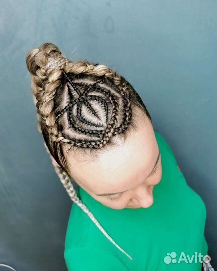 Афрохвост с материалом