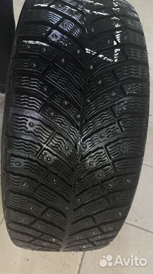 Michelin X-Ice North 4 215/55 R17