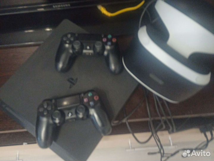 Sony playstation 4с