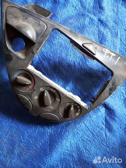 Блок Управления печкой Ford Focus 1