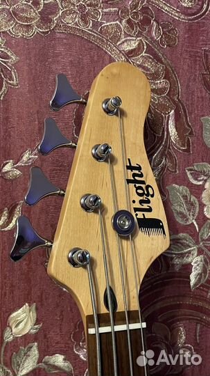 Бас гитара Flight