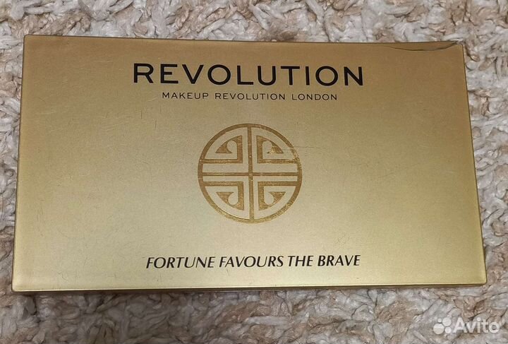 Палетка теней из 30 оттенков