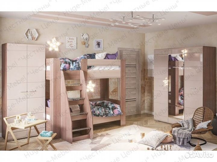 Комплект мебели для детской новый