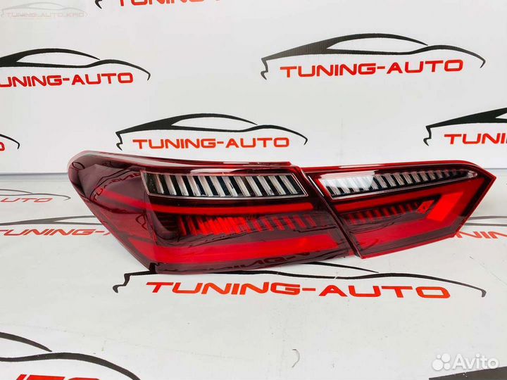 Стоп - сигналы Toyota Camry 70 T6816