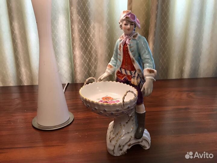 Фарфоровая статуэтка Зима крм Германия