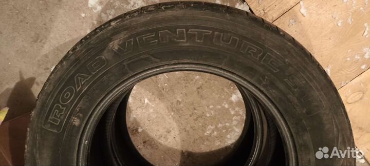 Kumho Road Venture ST KL11 235/65 R17