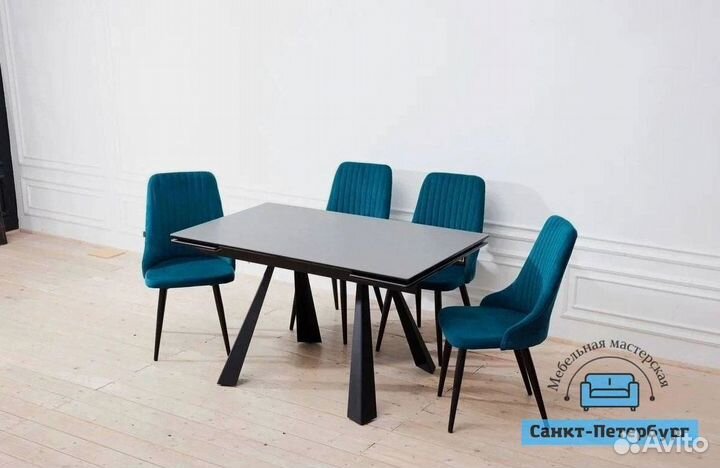 Стол со стульями
