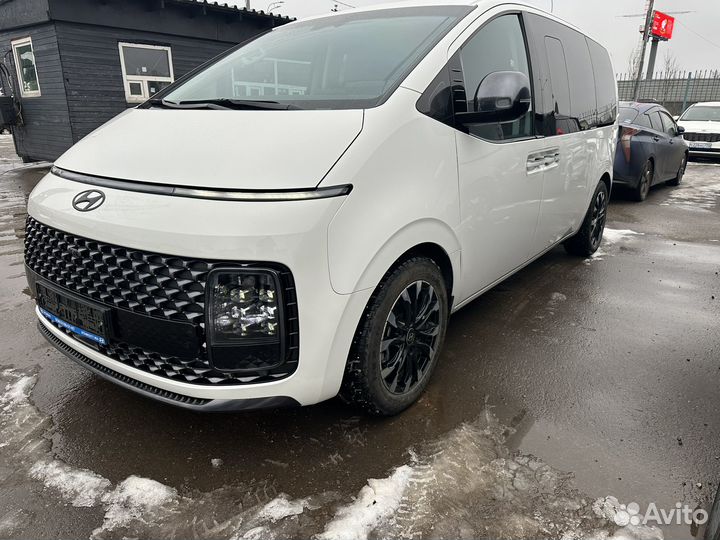 Hyundai Staria 2.2 AT, 2022, 31 497 км