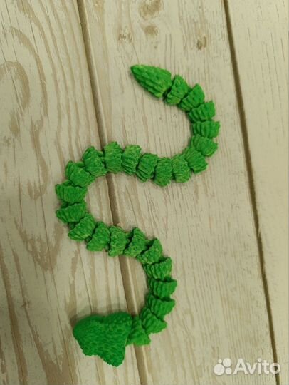 Змея подвижная символ 2025 года