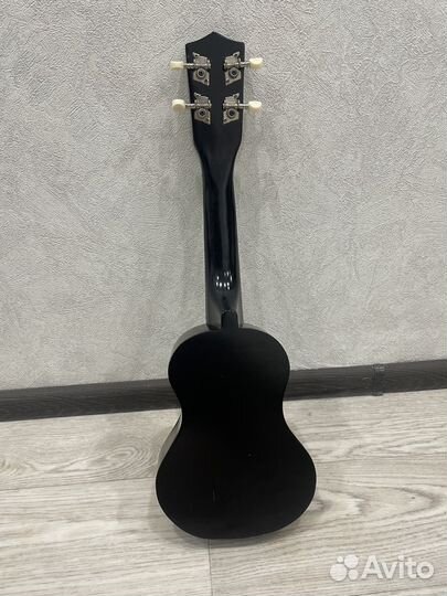 Укулеле с чехлом