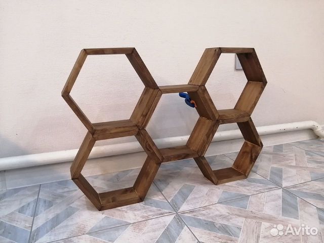 Полки соты. Массив сосны