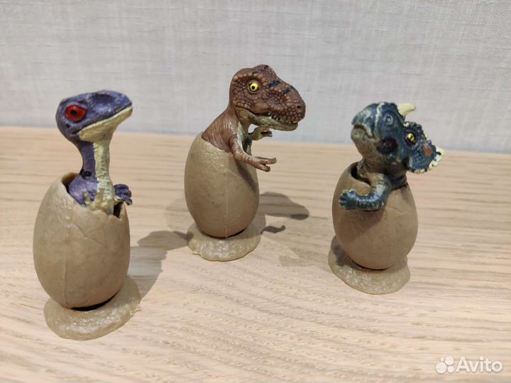 Динозавры в яйце