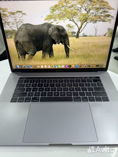 Macbook pro 15 2017 16 512 gb