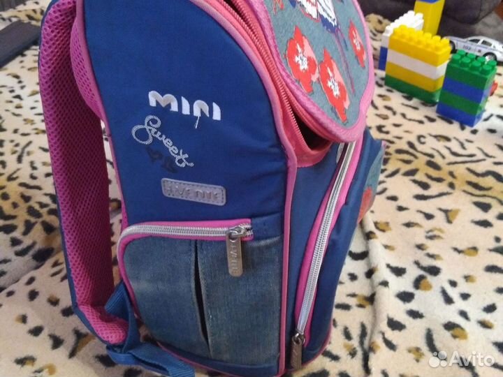 Школьный рюкзак