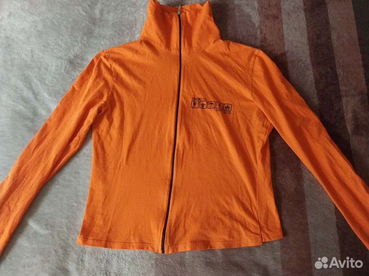 Ярко оранжевая кофта на молнии с воротником