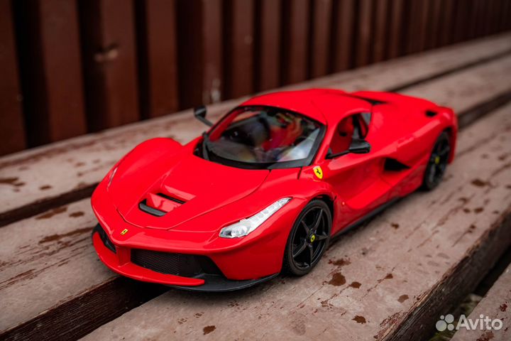 Ferrari LaFerrari 1:18 Коллекционная модель