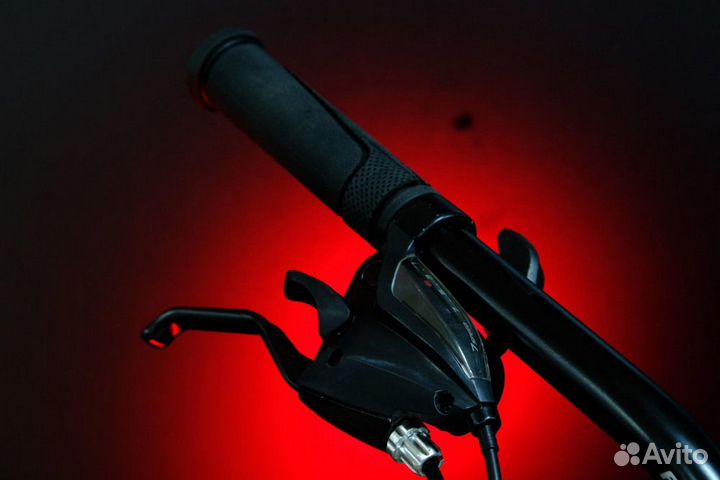 Велосипед скоростной 27,5 черный красный