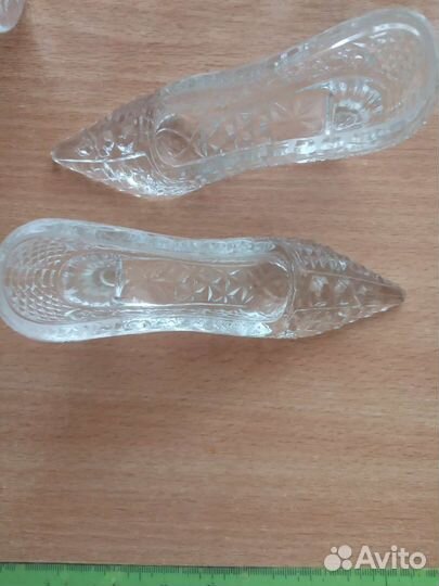 Хрустальный подсвечник и туфельки хрустальные