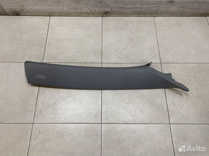 Накладка стойки лобового стекла VW Touareg GP