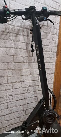 Самокат взрослый электрический бу