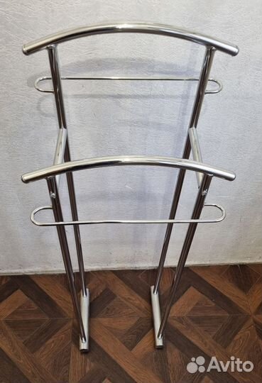 Вешалка для одежды напольная металлическая