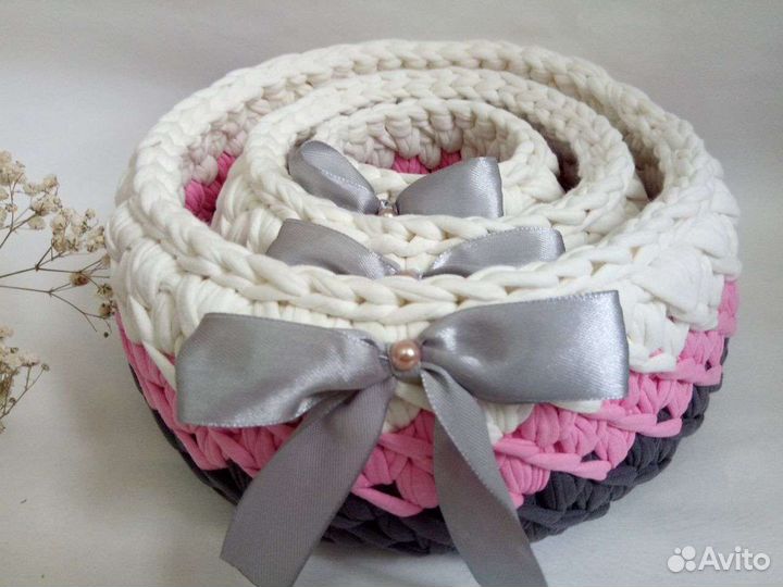 Вязанные корзинки