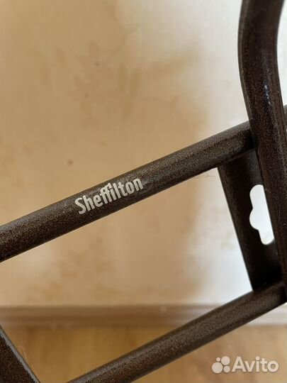 Вешалка новая