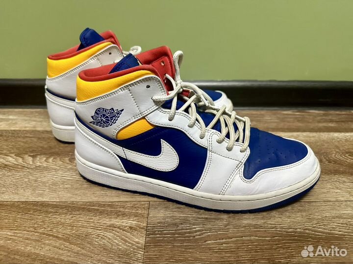 Кроссовки оригинал Air Jordan 1 Mid Royal