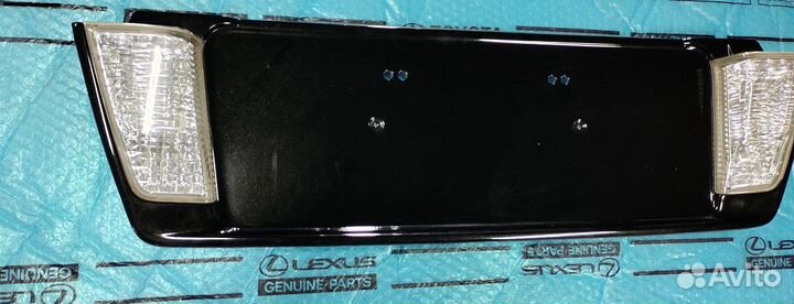 Накладка нижнего борта Лексус LX 570 черная 15-21