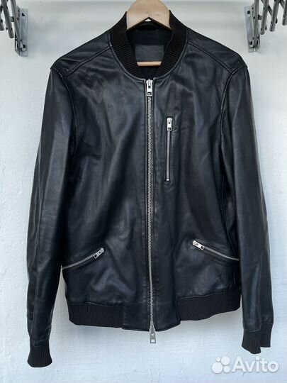 Кожаная куртка бомбер