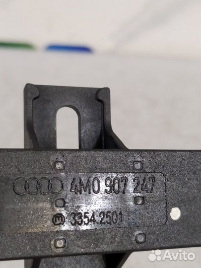 Антенна задняя левая Audi Q7 4M cvmd 2015