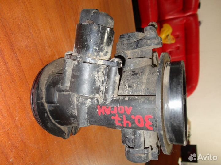 Дроссельная заслонка Renault Sandero Logan