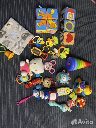 Развивающие игрушки для малышей до года