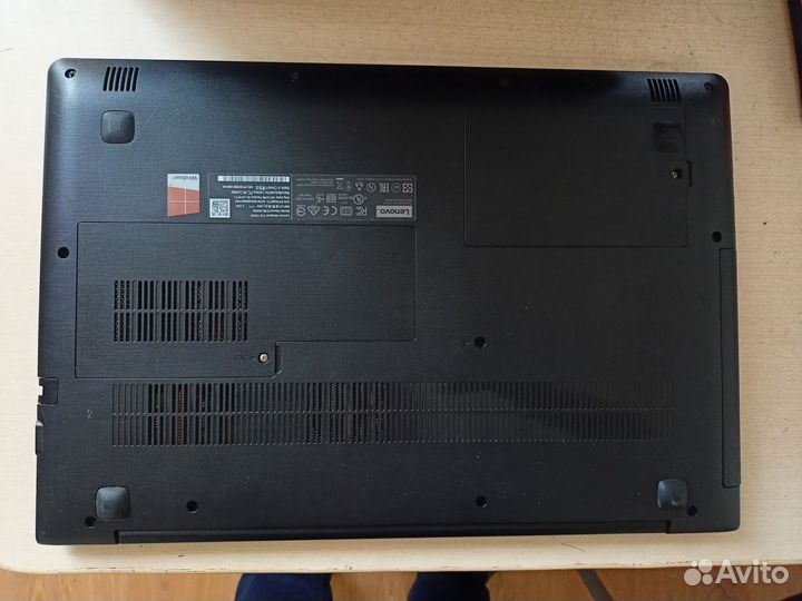 Игровой Lenovo i3 6100u/8gb ddr4/gt 920mx 2gb/SSD