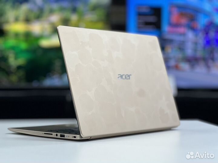 Acer Swift 14 IPS 4 ядра SSD Металлический