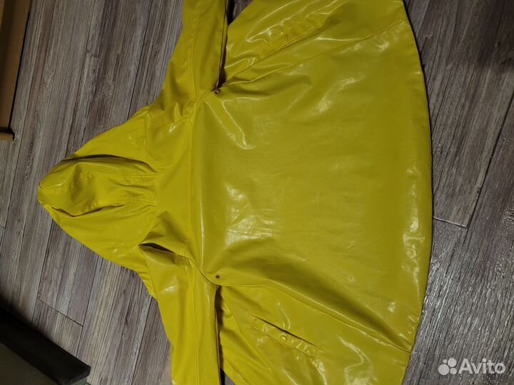 Плащ/куртка/дождевик