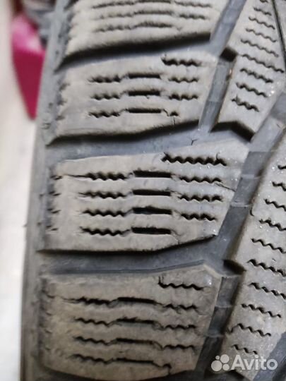 Nokian Tyres Hakkapeliitta SUV 215/65 R16 102E