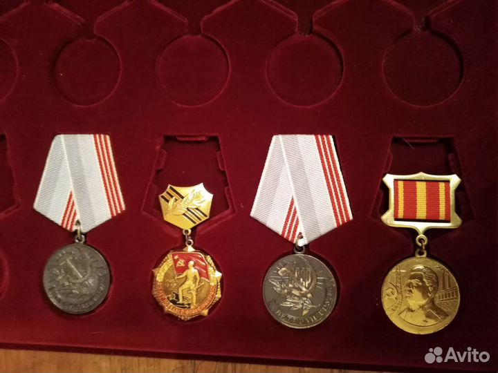 Значки из журнала аиф