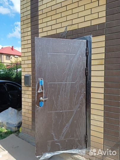 Входная дверь с терморазрывом теплая