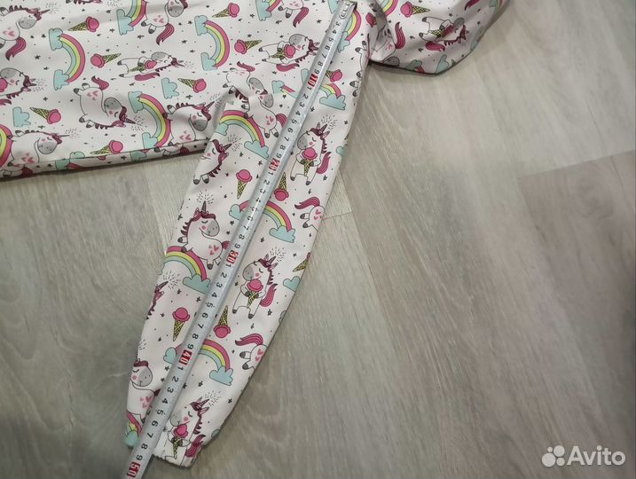 Ветровка для девочки