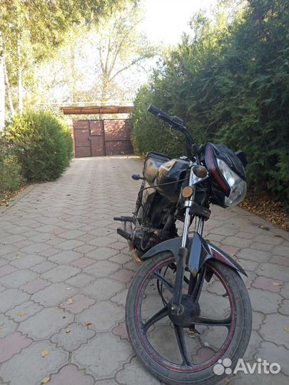 Продаю мопед