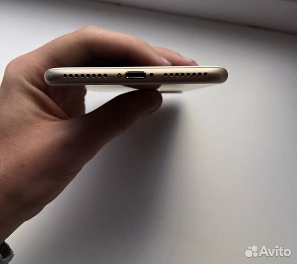 Телефон iPhone 7 plus